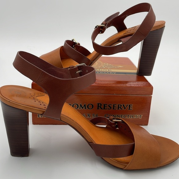 Johnston and Murphy sandals, size 9.5W - Picture 2 of 8